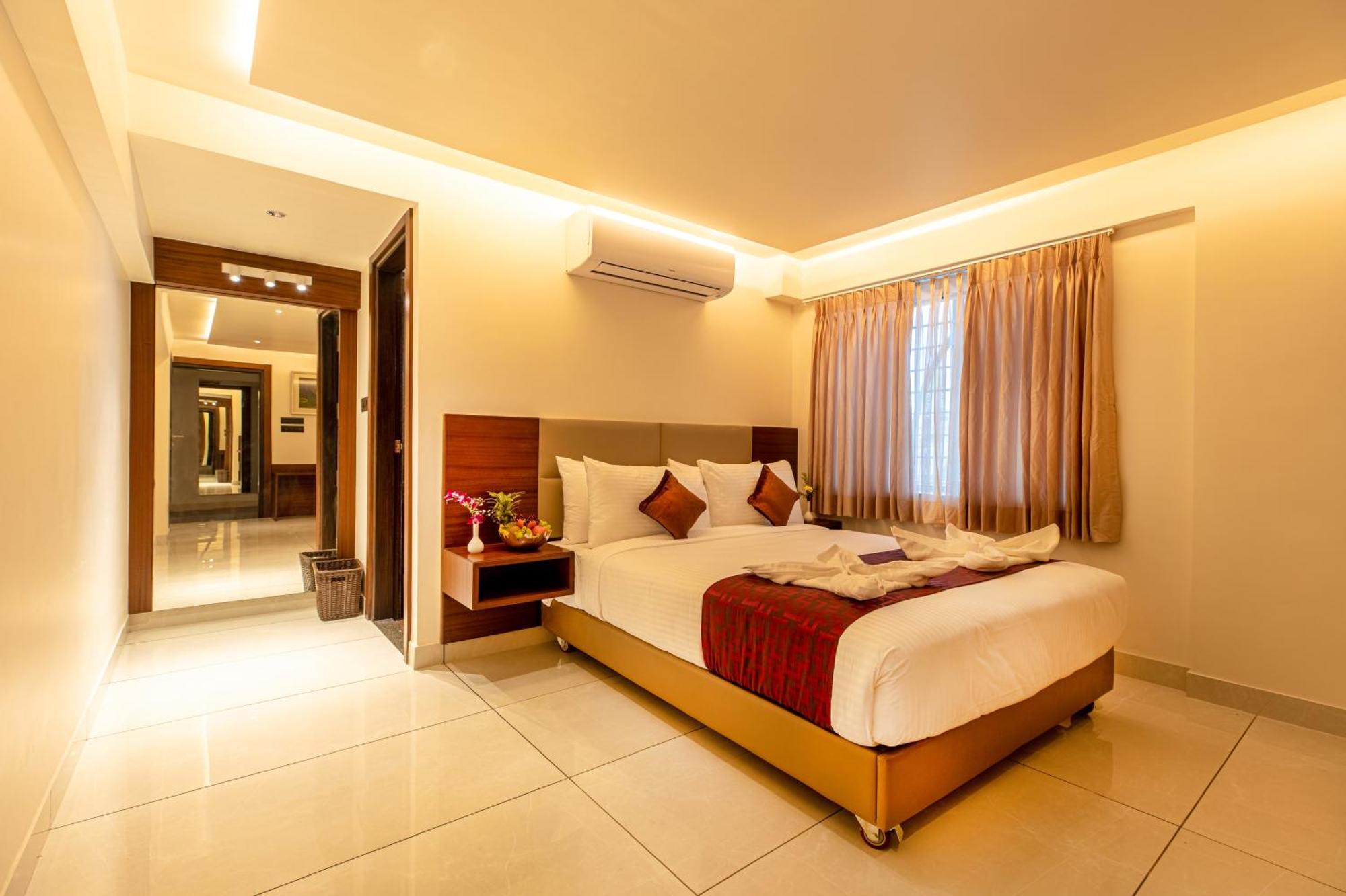 Hotel M Pro Palace Mysore - 12 Minutes To Mysore Palace エクステリア 写真