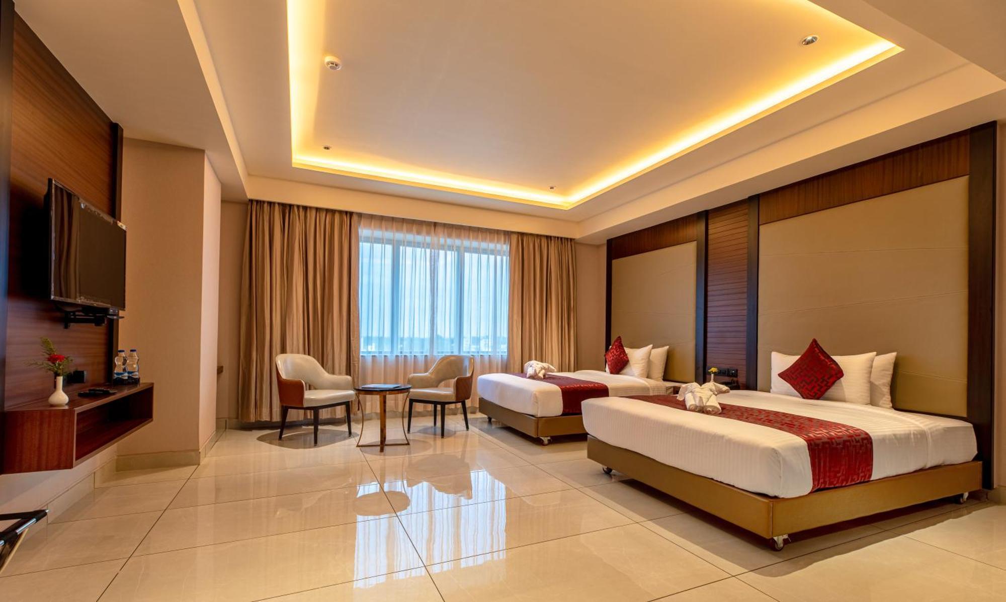 Hotel M Pro Palace Mysore - 12 Minutes To Mysore Palace エクステリア 写真